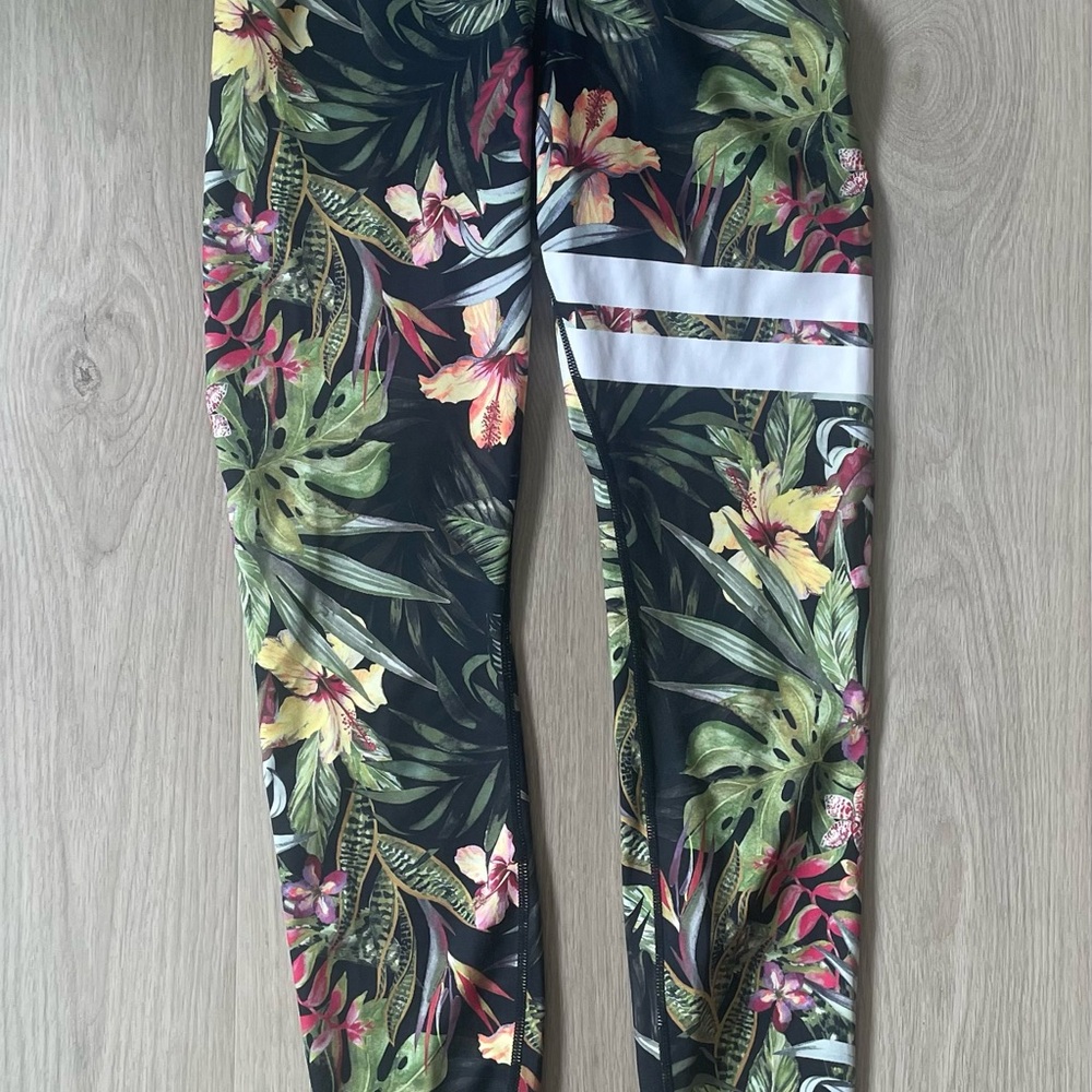 Stronger Label Woman Small Vietnam Jungle Tropical Floral Workout Leggings Small